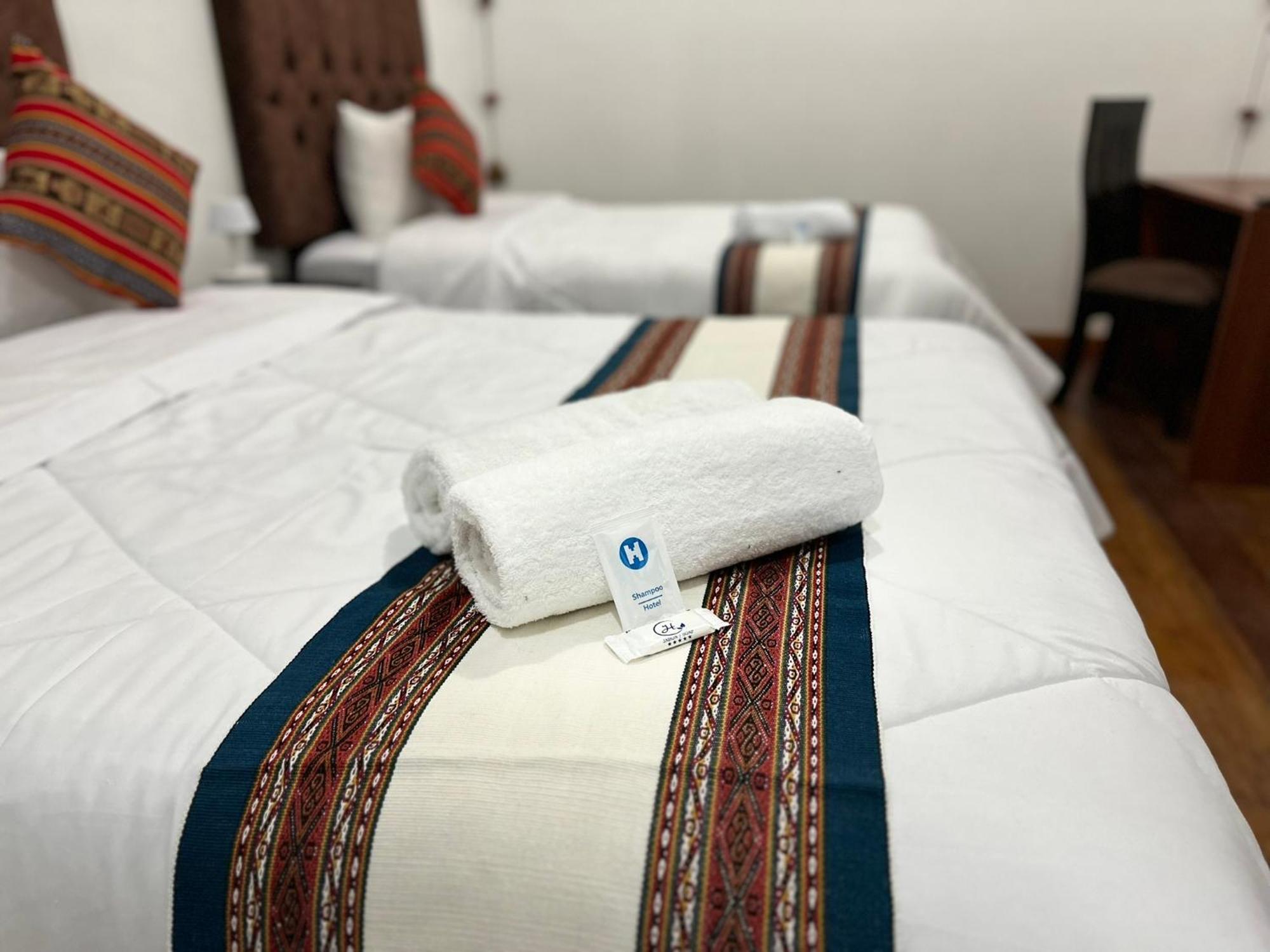 Casona Libertrek Inn クスコ エクステリア 写真