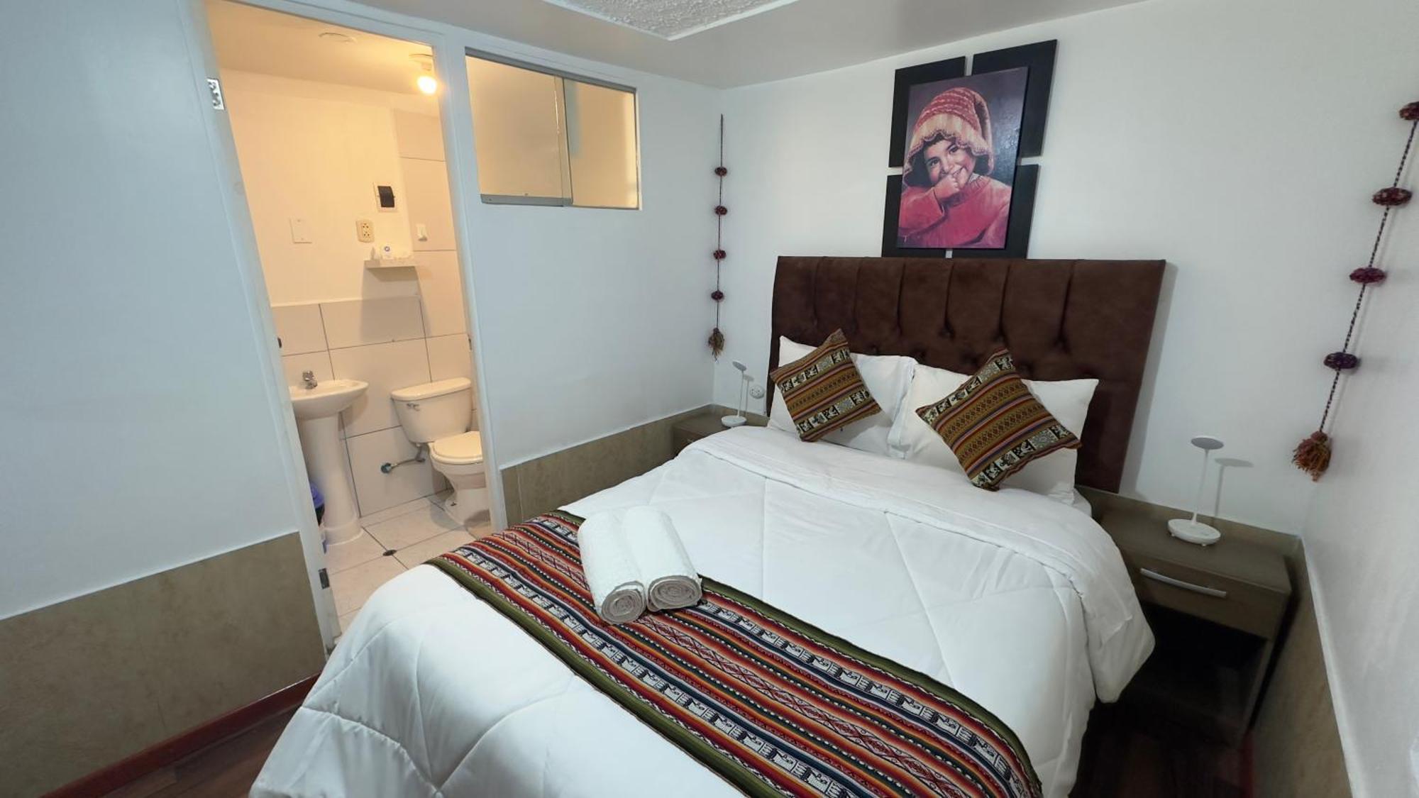 Casona Libertrek Inn クスコ エクステリア 写真
