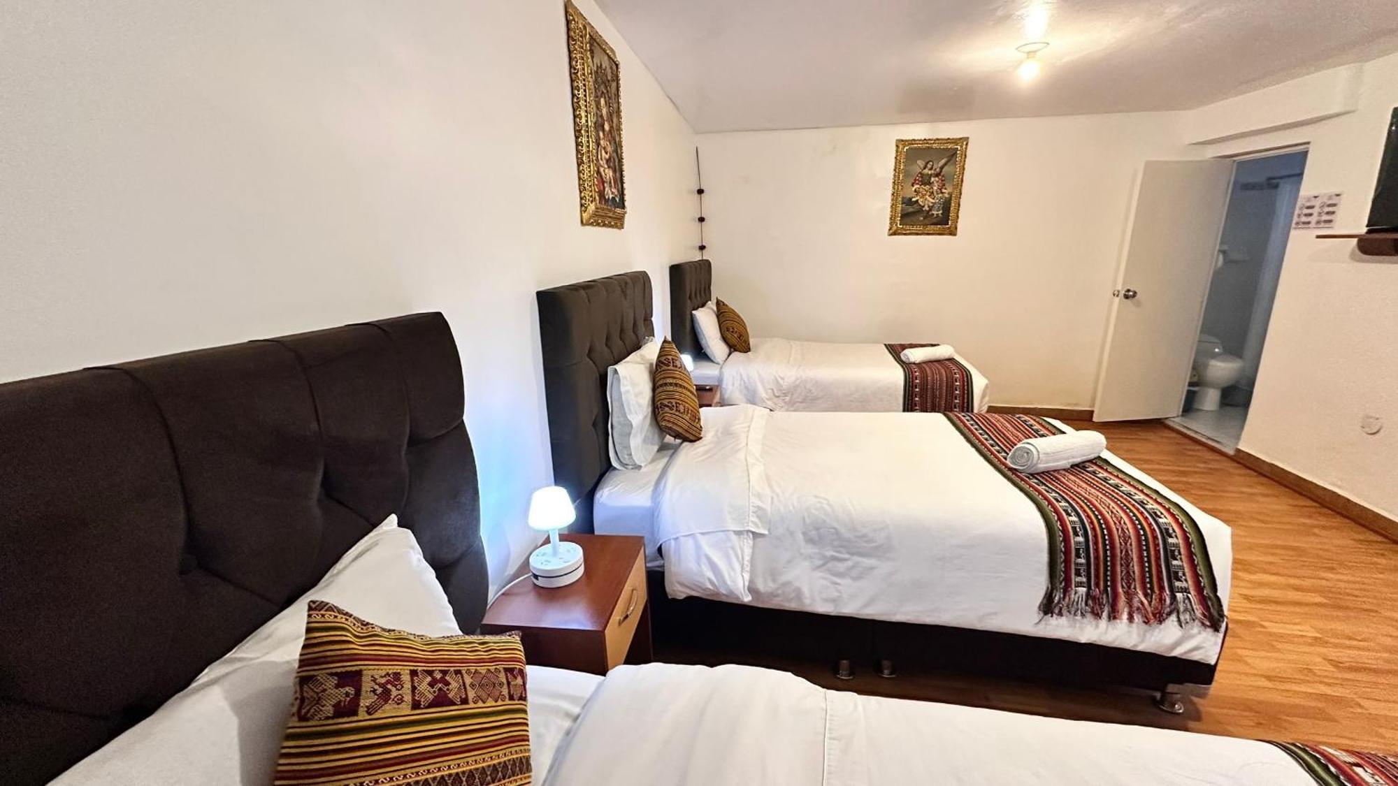 Casona Libertrek Inn クスコ エクステリア 写真